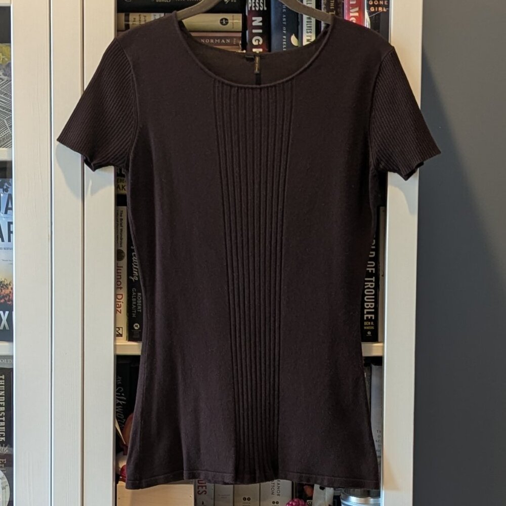 Flattering Deep Brown Short Sleeve Sweater / Size M